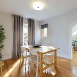 Apartamento Santa Justa 24 *