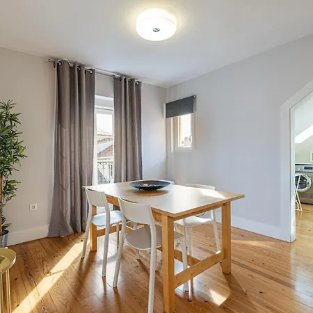 Apartamento Santa Justa 24 *