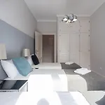 Santa Justa 24 Apartman *